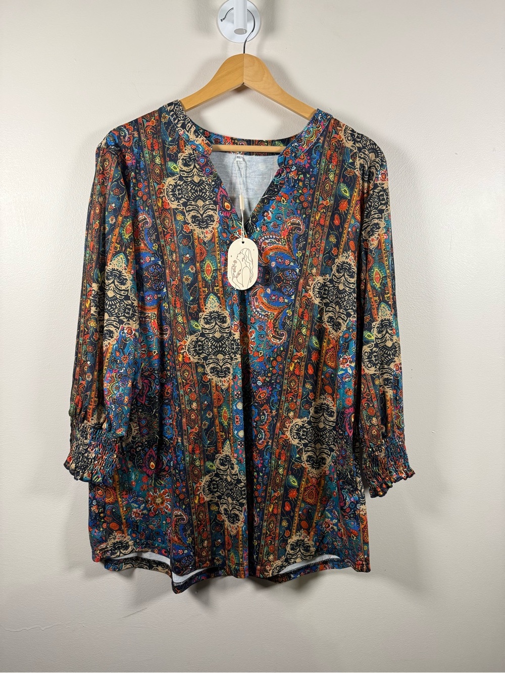 Paisley Print V-Neck Tunic Top in Multicolor